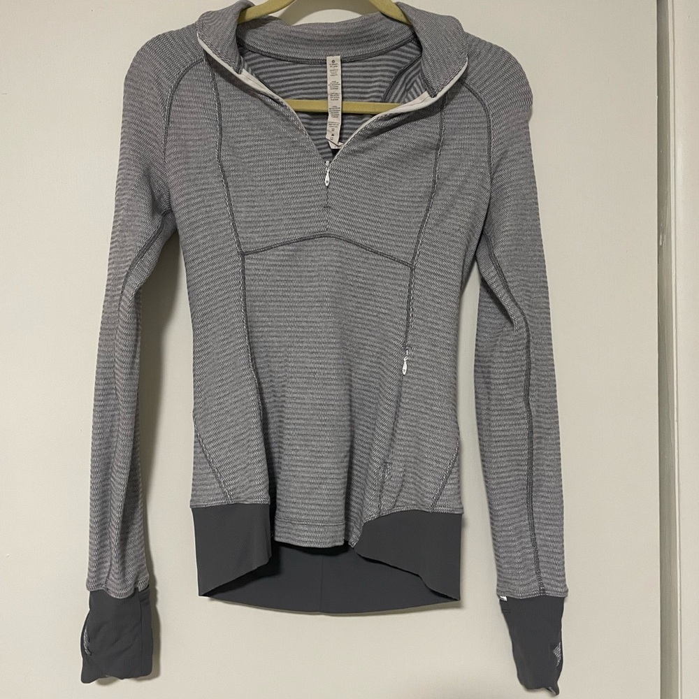 Gray Women's Zip-Up Top